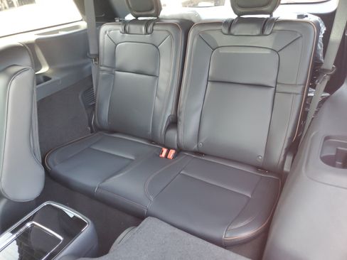 New 2026 Lincoln Aviator Black Label w/ Dynamic Handling Package AWD/4WD image 27