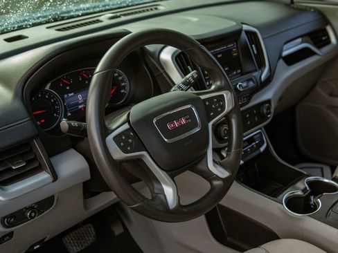 Used 2024 GMC Terrain SLE AWD/4WD image 10