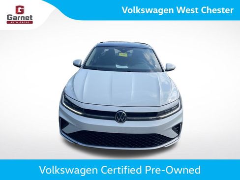 Used 2026 Volkswagen Jetta SE w/ Black Wheel Package FWD image 2