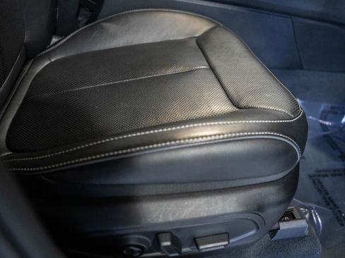 Certified 2023 Jeep Grand Cherokee Overland image 44