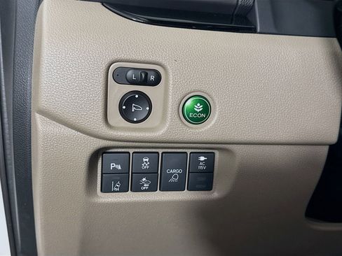 Used 2018 Honda Ridgeline RTL-E image 11