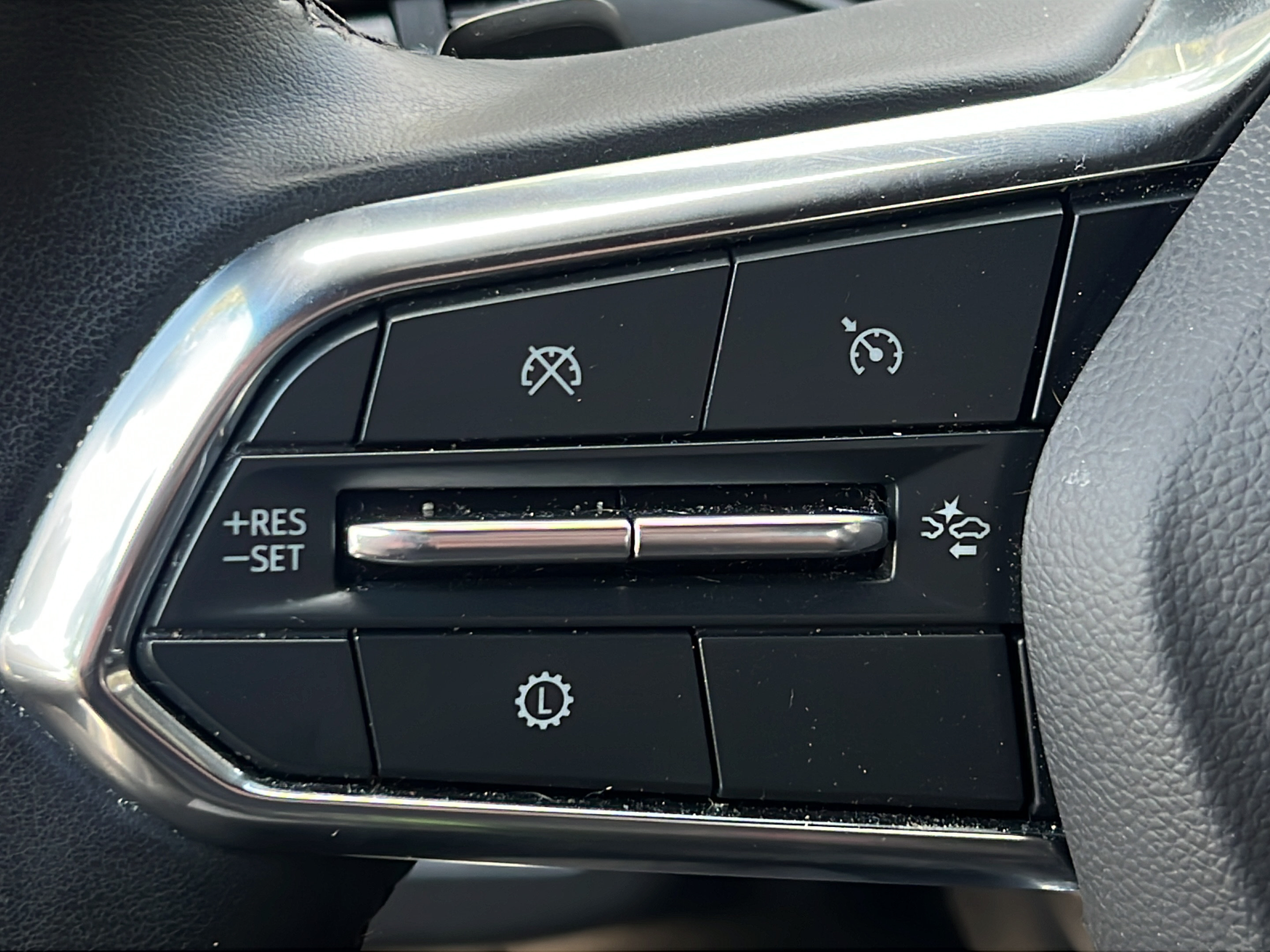 Used 2025 Chevrolet Tahoe LT RWD image 19
