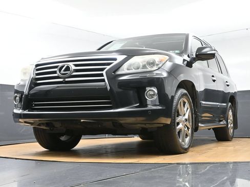 Used 2013 Lexus LX 570 4WD image 50