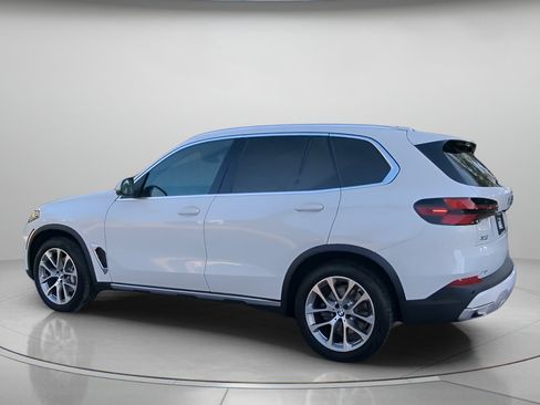 Used 2025 BMW X5 xDrive40i w/ Premium Package AWD/4WD image 16