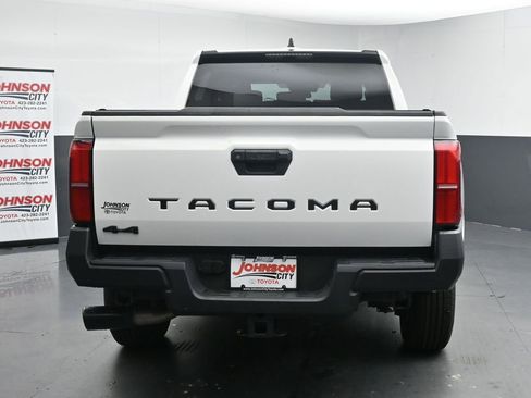 Used 2024 Toyota Tacoma SR AWD/4WD image 8