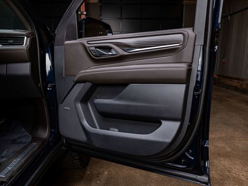 Used 2023 GMC Yukon Denali image 38