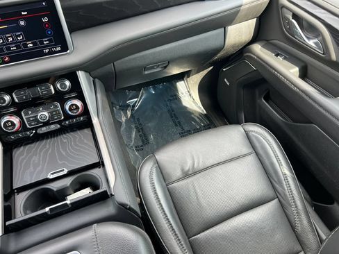 Used 2021 GMC Yukon XL Denali AWD/4WD image 39