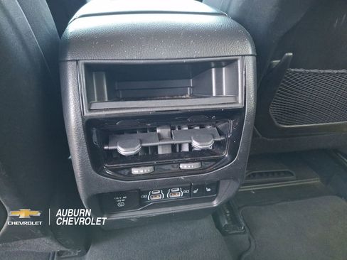 Used 2023 Jeep Grand Cherokee Limited w/ Luxury Tech Group II AWD/4WD image 13