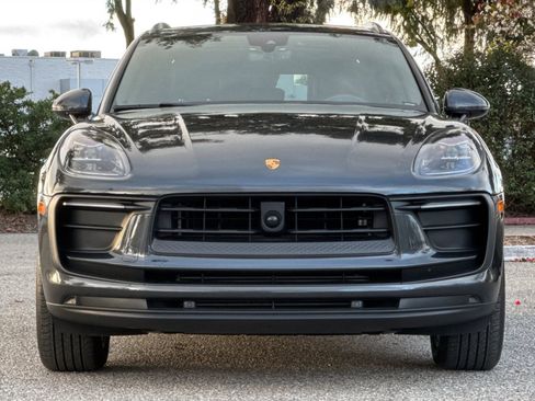 Used 2024 Porsche Macan image 9