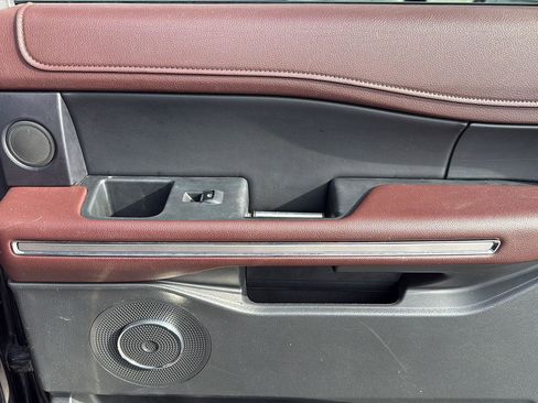 Used 2023 Ford Expedition Max Limited image 24