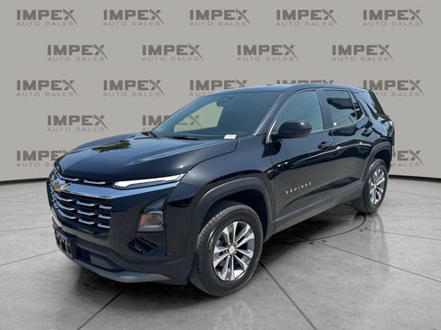 Used 2026 Chevrolet Equinox LT FWD image 1