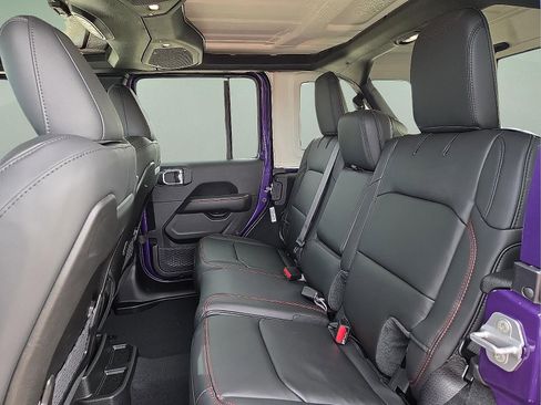 New 2026 Jeep Wrangler Unlimited Rubicon w/ Xtreme 35 Tire Package AWD/4WD image 10