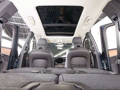 Certified 2025 Volvo XC90 B6 Plus w/ Protection Package Premier AWD/4WD image 30