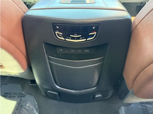 Used 2019 Cadillac Escalade ESV Premium Luxury AWD/4WD image 39