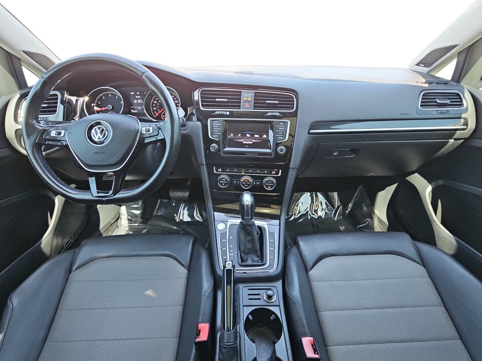 Used 2015 Volkswagen Golf SEL FWD image 9