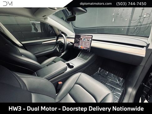 Used 2023 Tesla Model Y Performance AWD/4WD image 19