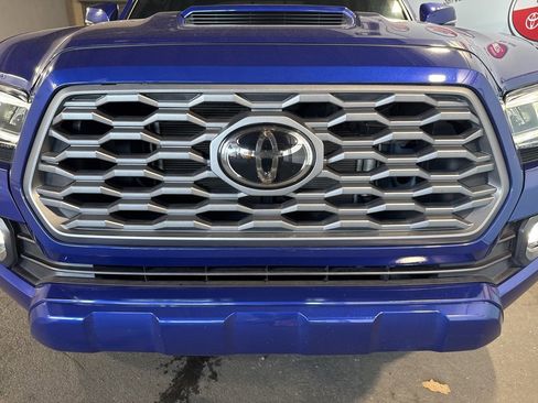 Used 2023 Toyota Tacoma TRD Sport image 15