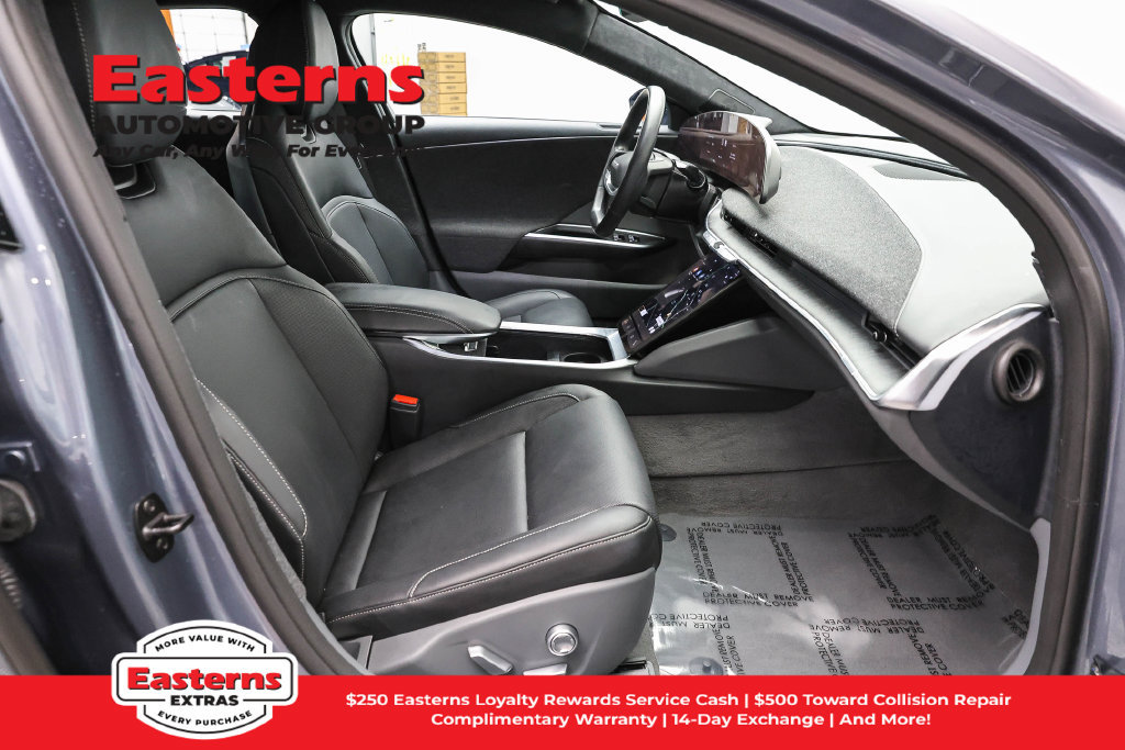 Used 2024 Lucid Air Pure RWD image 24