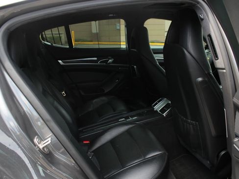 Used 2013 Porsche Panamera GTS image 41