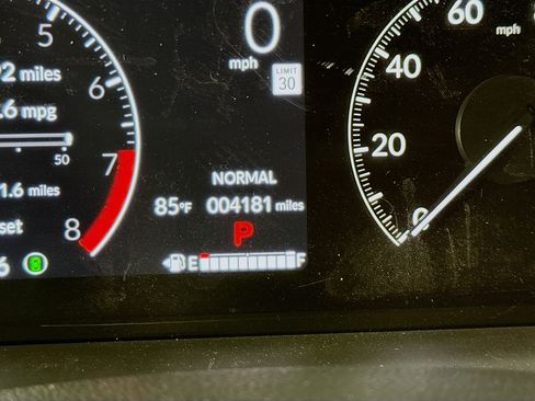 Used 2026 Honda Odyssey Elite image 13