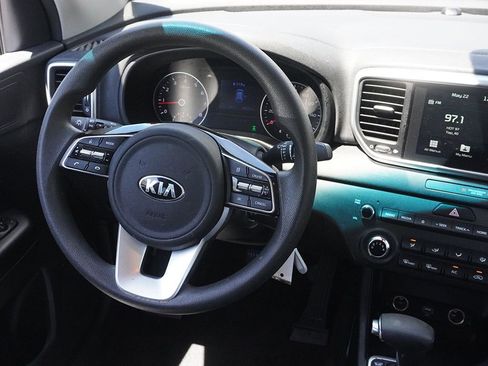 Used 2022 Kia Sportage LX AWD/4WD image 40