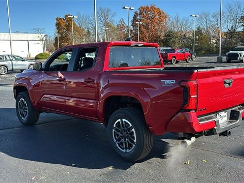 New 2025 Toyota Tacoma TRD Sport image 5