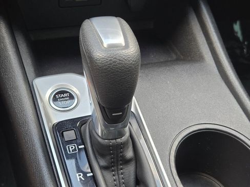Used 2025 Nissan Altima 2.5 SV FWD image 28