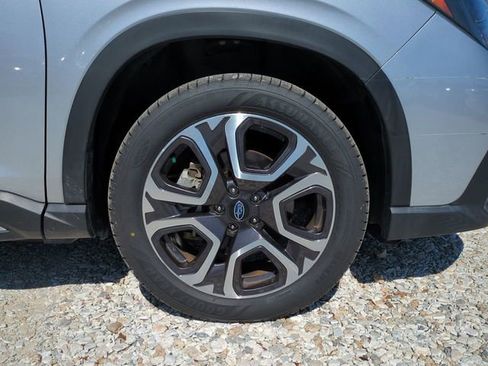 Used 2023 Subaru Ascent Limited w/ Technology Package AWD/4WD image 10
