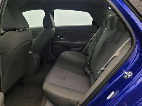 Used 2025 Hyundai Elantra SE w/ Cargo Package FWD image 18