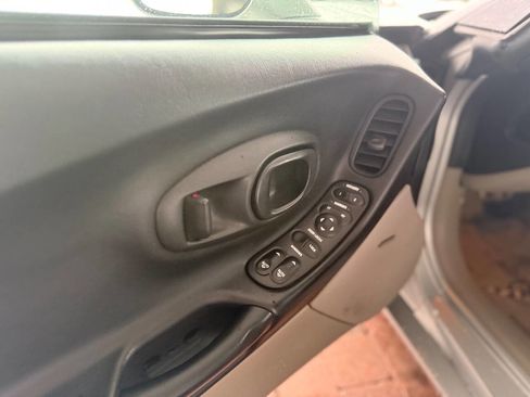 Used 1998 Chevrolet Corvette Coupe image 25