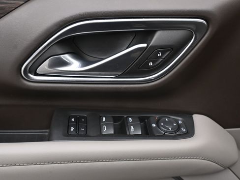 Used 2021 Chevrolet Tahoe LT image 16