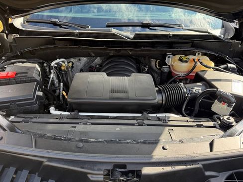 Used 2021 Cadillac Escalade Premium Luxury image 9