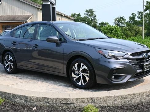 Used 2025 Subaru Legacy Premium AWD/4WD image 3