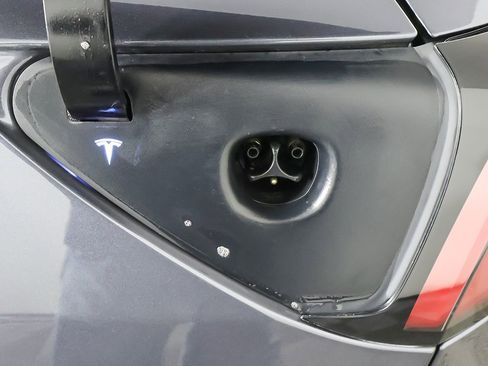 Used 2022 Tesla Model 3 Long Range image 19