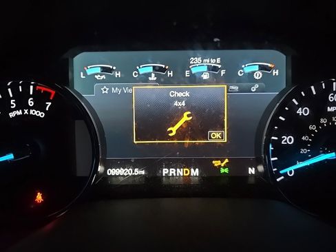 Used 2019 Ford Expedition XLT w/ Equipment Group 202A image 5