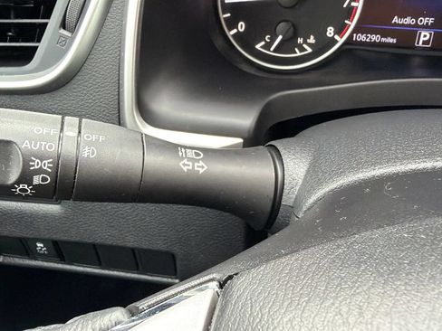 Used 2018 Nissan Murano SV w/ Premium Package FWD image 14