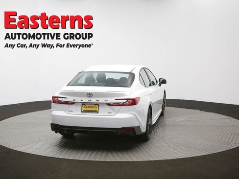 Used 2025 Toyota Camry SE FWD image 39