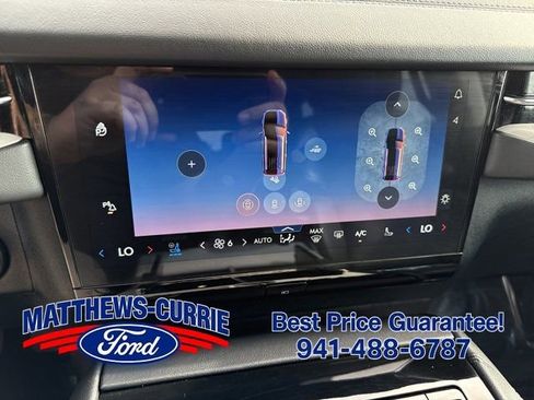 Used 2025 Lincoln Navigator Reserve AWD/4WD image 21