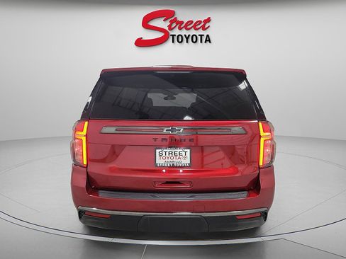 Used 2022 Chevrolet Tahoe Z71 w/ Luxury Package AWD/4WD image 3