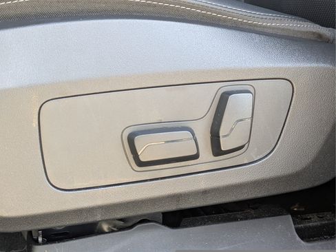 Used 2026 BMW X2 xDrive28i AWD/4WD image 17