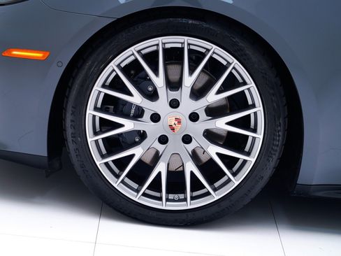 New 2026 Porsche Panamera image 12