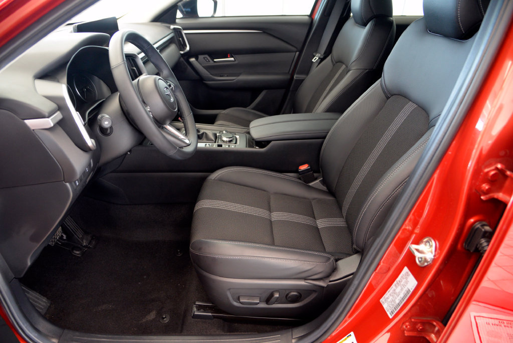 Certified 2025 MAZDA CX-50 AWD 2.5 S w/ Weather Package image 15