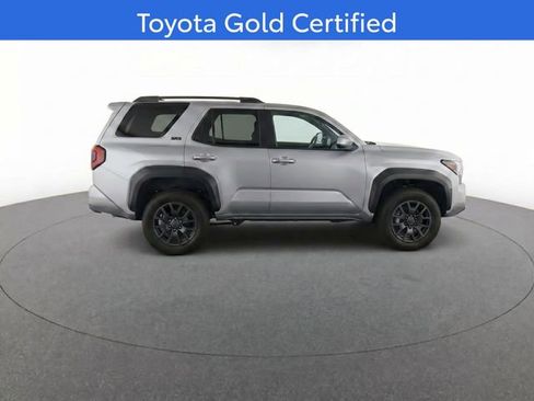 Used 2025 Toyota 4Runner SR5 AWD/4WD image 2