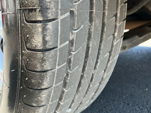 Used 2019 Jeep Cherokee Latitude w/ Popular Appearance Group image 10