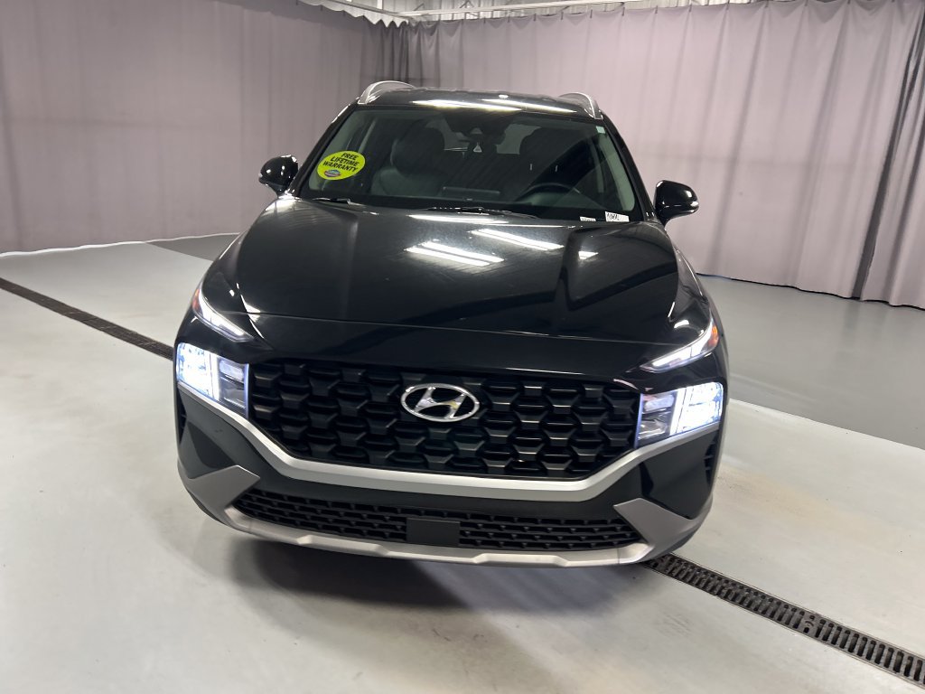 Used 2023 Hyundai Santa Fe SEL FWD image 2