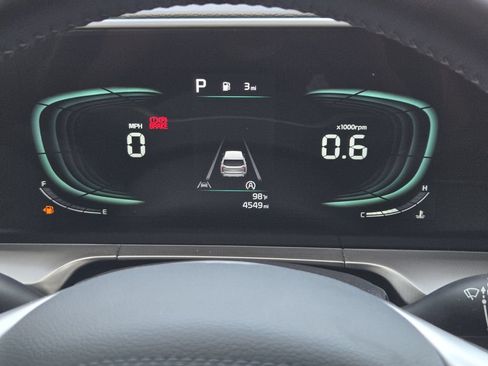 Used 2025 Kia Telluride S FWD image 11