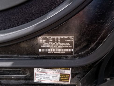 Used 2025 McLaren 750S Spider RWD image 35