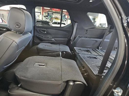 Used 2023 Chevrolet Traverse RS AWD/4WD image 21