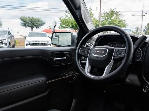 Used 2020 GMC Sierra 1500 SLE w/ X31 Off-Road Package AWD/4WD image 12