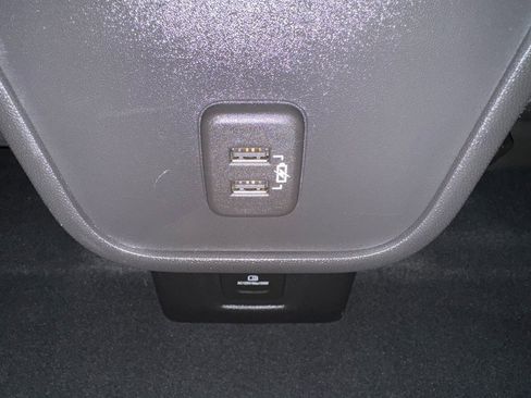 Used 2022 GMC Terrain SLT image 38